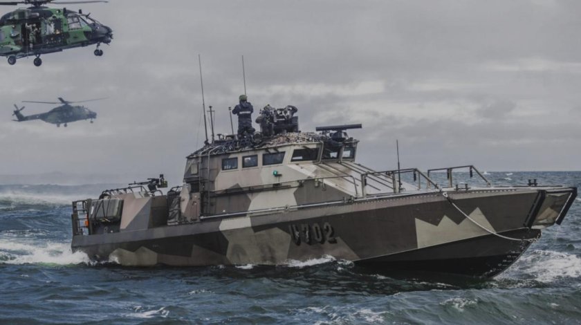 Десантный катер watercat m18