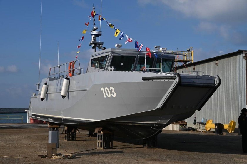 Транспортно десантный катер