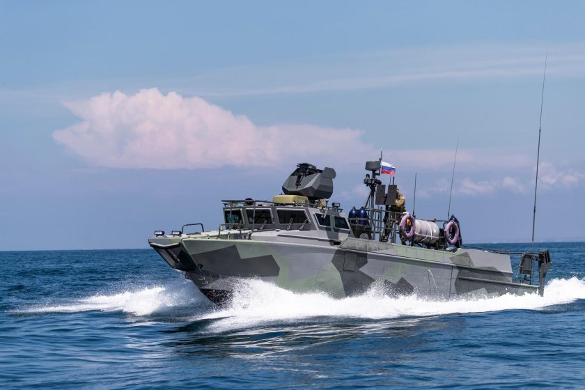 Десантный катер БК-16