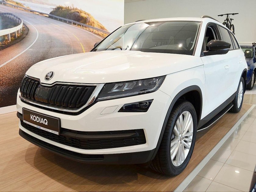 Шкода Кодиак 2019 белая