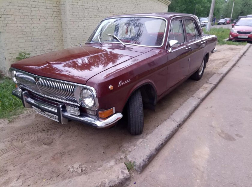 ГАЗ 24 Вишневая