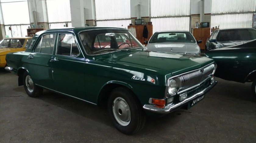 ГАЗ 24 Волга зеленая