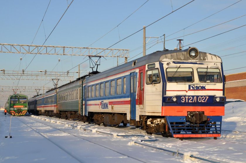 Электропоезд эт2л 027