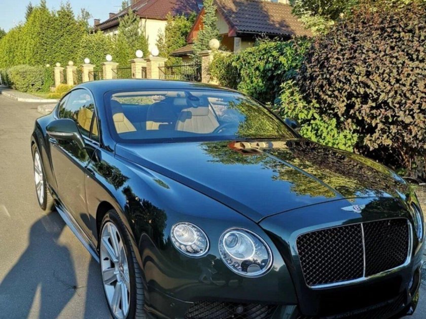 Бентли купе темно зеленый