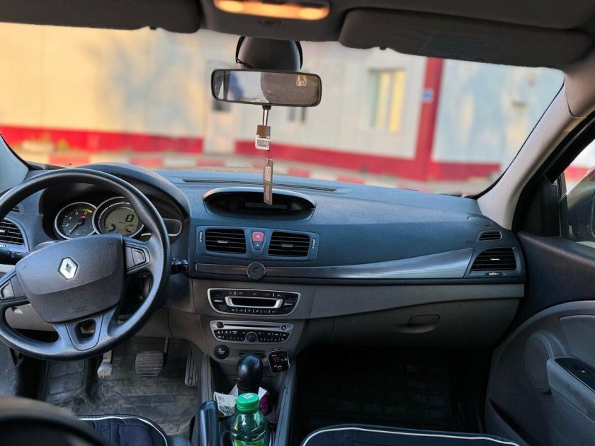 Рено флюенс 2012