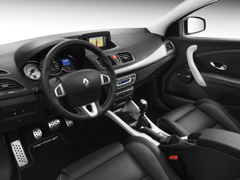 Рено Меган 3 купе салон