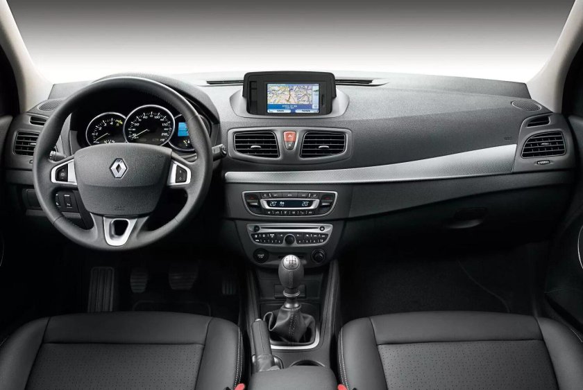 Renault Fluence 2012 салон
