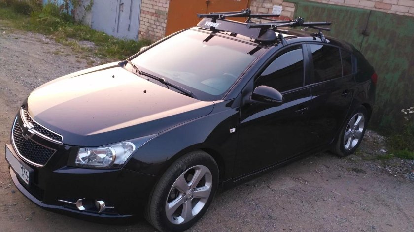 Багажник на крышу Шевроле Круз седан 2011