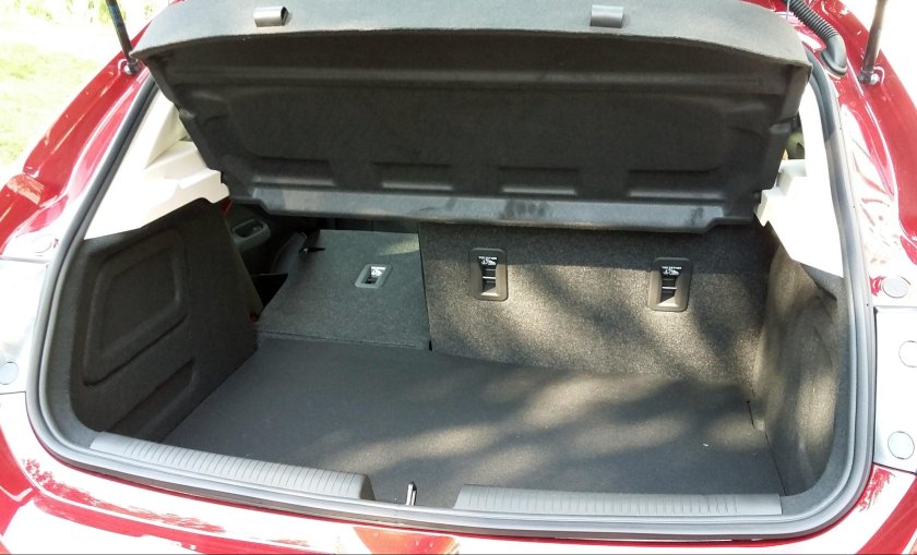 Chevrolet Cruze хэтчбек багажник