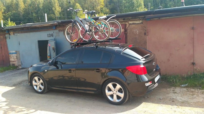 Багажник на крышу Шевроле Круз хэтчбек