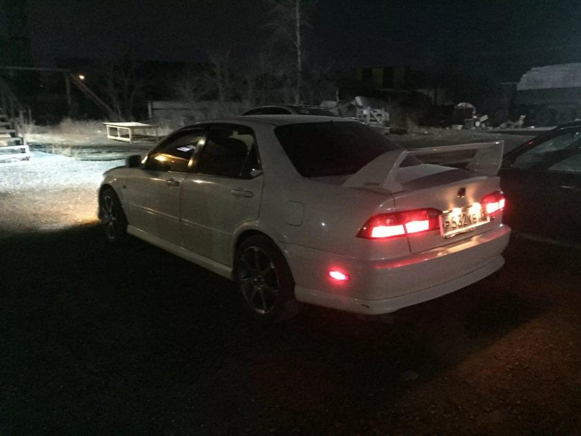 Габариты в задний бампер Honda Torneo