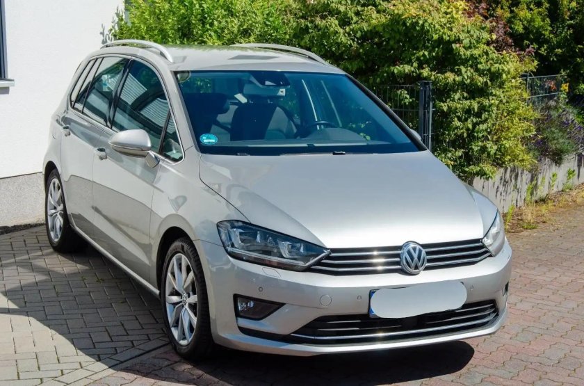 Volkswagen cross golf