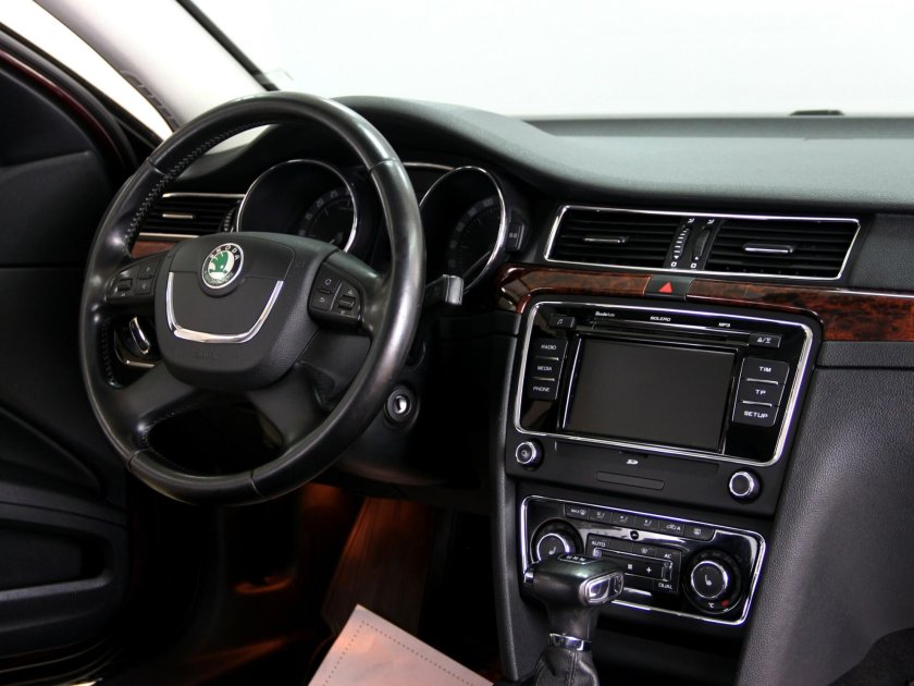 Шкода Суперб 2011