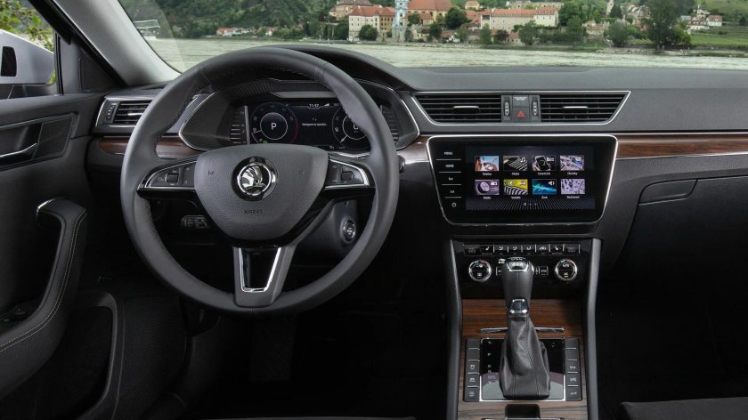 Skoda Superb 2021