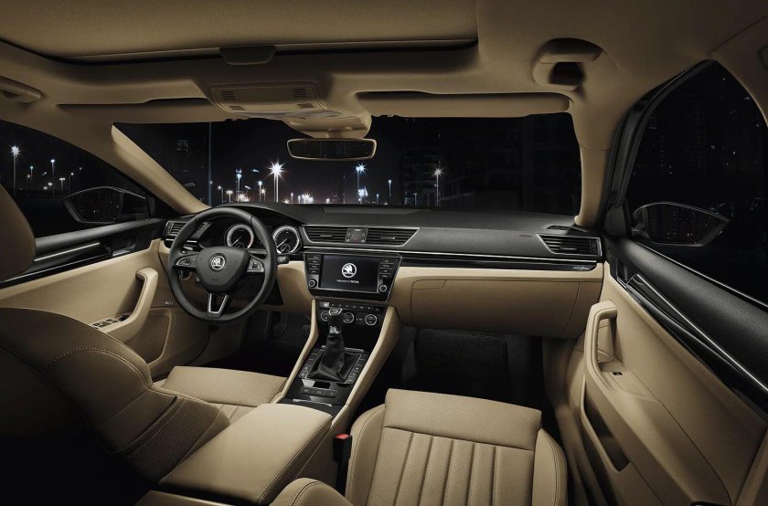 Шкода Суперб 2015 салон