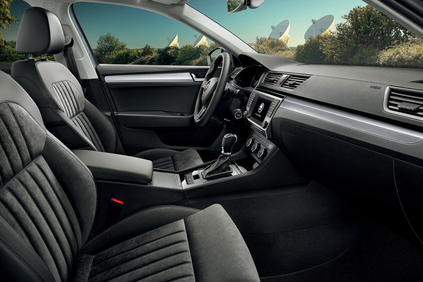 Шкода Суперб 2015 салон