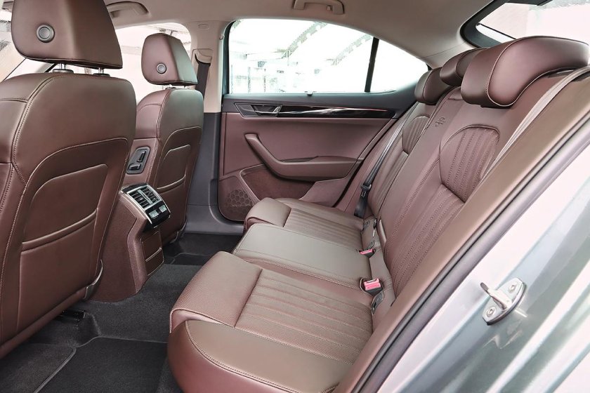 Шкода Суперб 3 салон