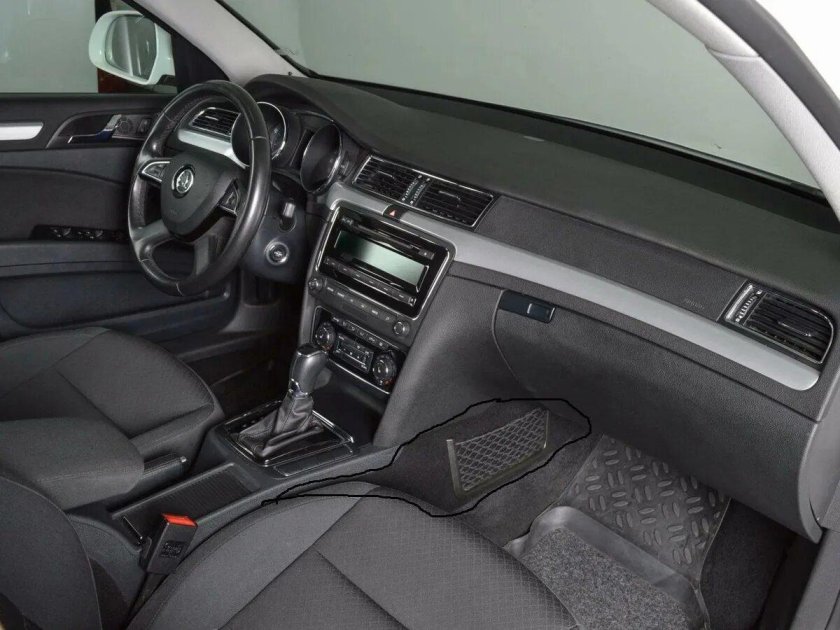 Шкода Суперб 2017 салон