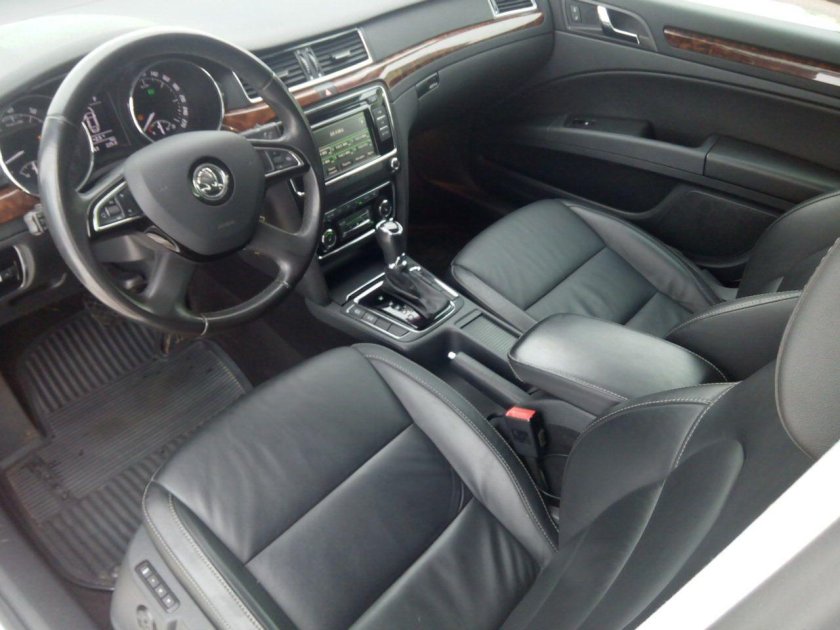 Шкода Суперб 2 салон