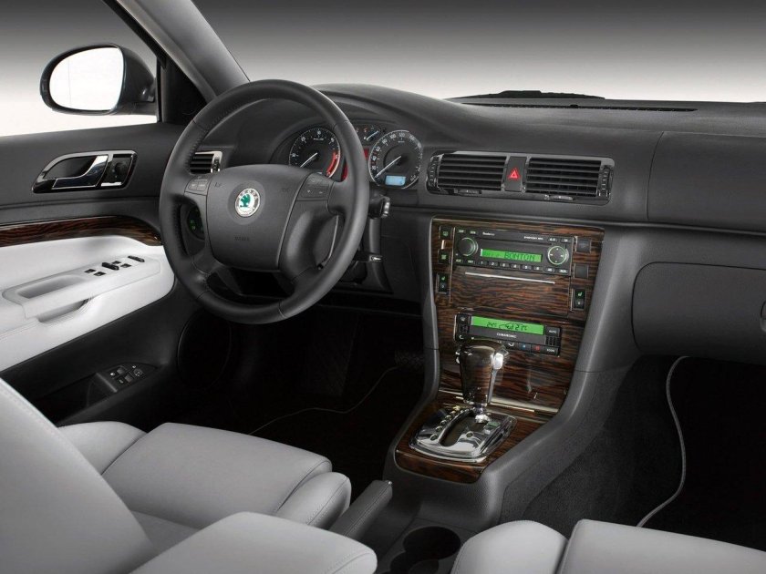 Шкода Суперб 2006 салон