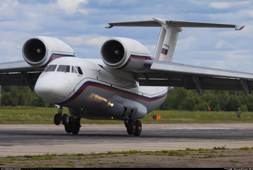 Самолет Чебурашка АН 72