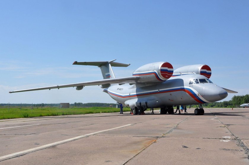 Самолет Чебурашка АН 72