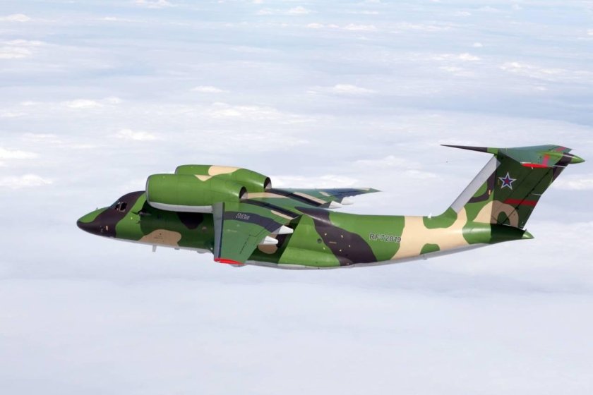 Самолет Чебурашка АН 72