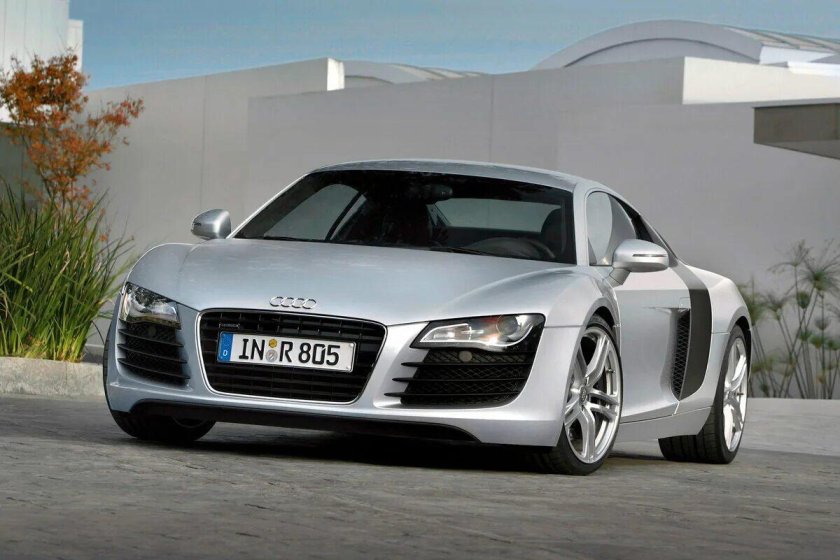 Ауди р8