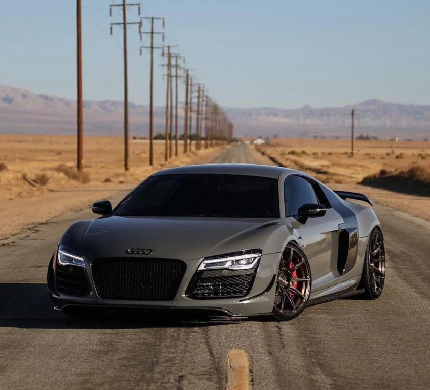 Ауди р8 в8