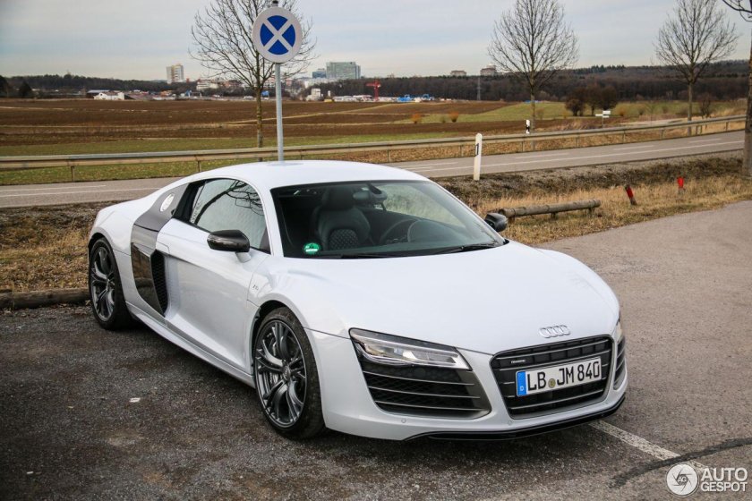 Audi r8 v10 Plus