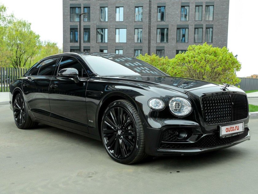 Бентли Flying Spur 2022