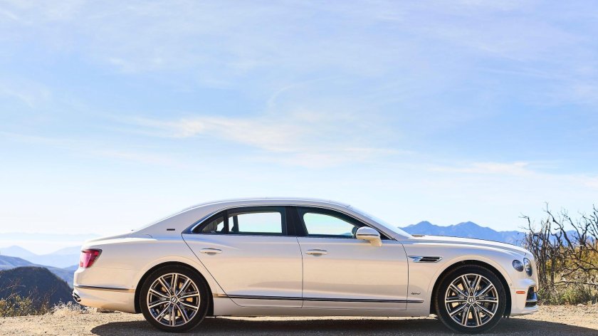 Bentley Flying Spur 2022