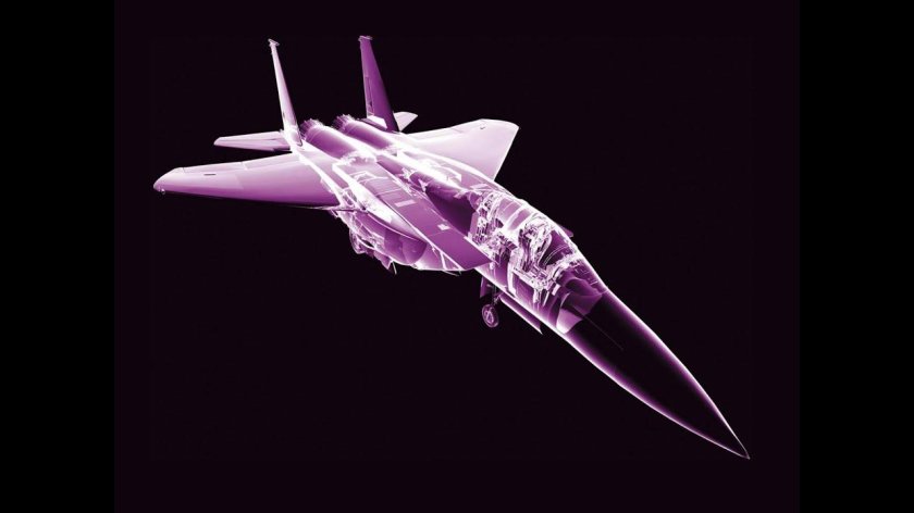 Фиолетовый истребитель