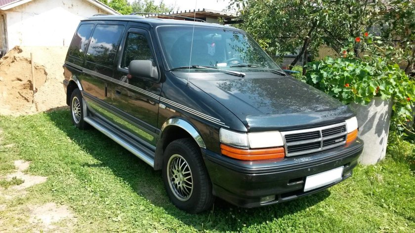 Dodge Caravan 2