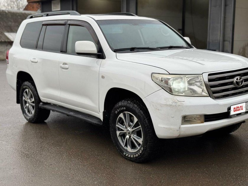 Toyota land cruiser 2011