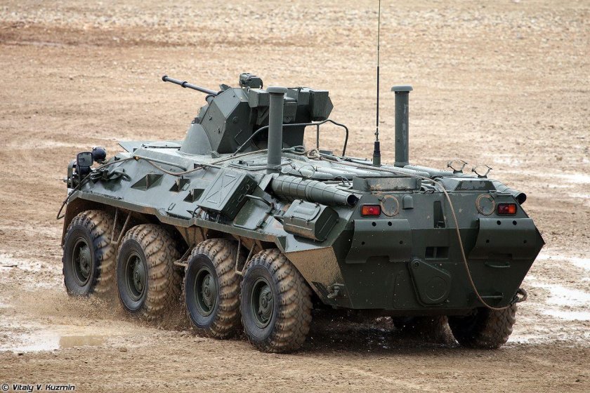 БТР-82 бронетранспортёр