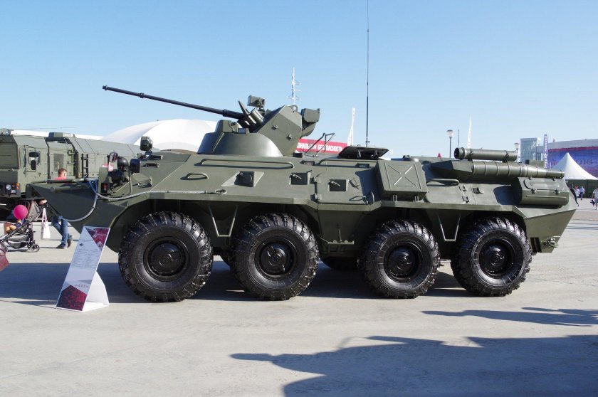 БТР-82 бронетранспортёр