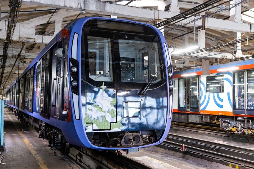 Новые вагоны метро москва