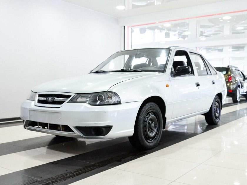 Машина Daewoo Nexia 2