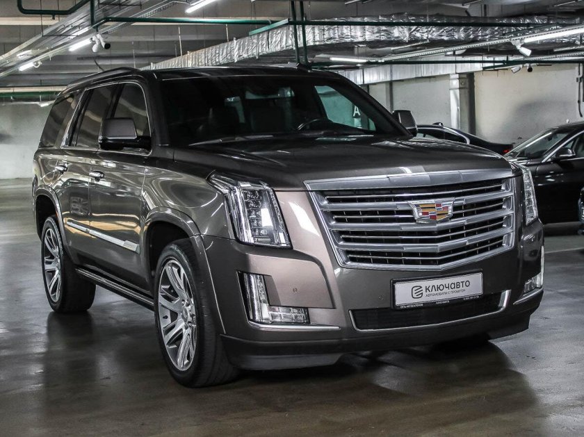Кадиллак эскалейд 2016