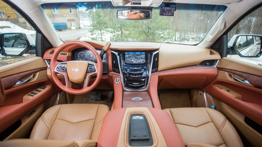 Кадиллак Эскалейд 4 салон