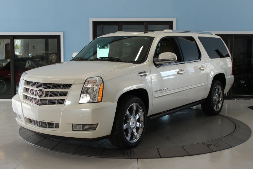 Кадиллак Эскалейд 2014