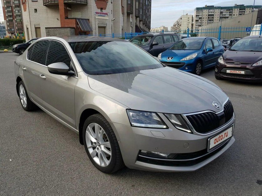Skoda Octavia a7 бежевая
