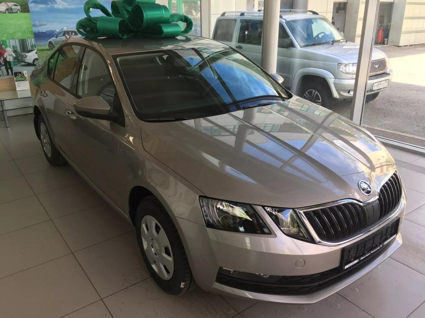 Skoda Octavia a7 бежевая
