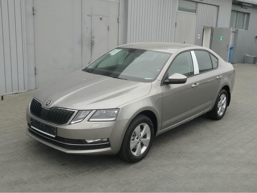 Бежевая Октавия а7 Рестайлинг