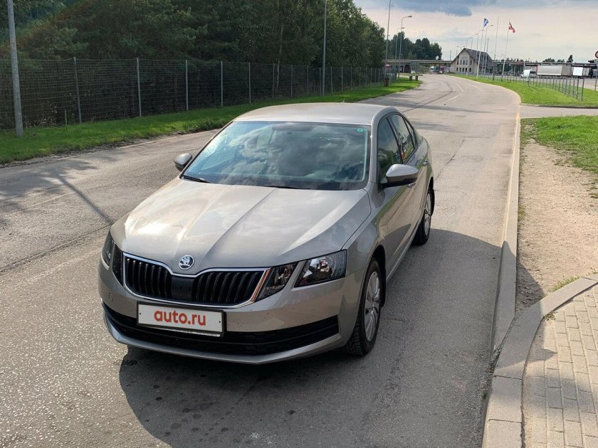 Skoda Octavia a7 бежевая