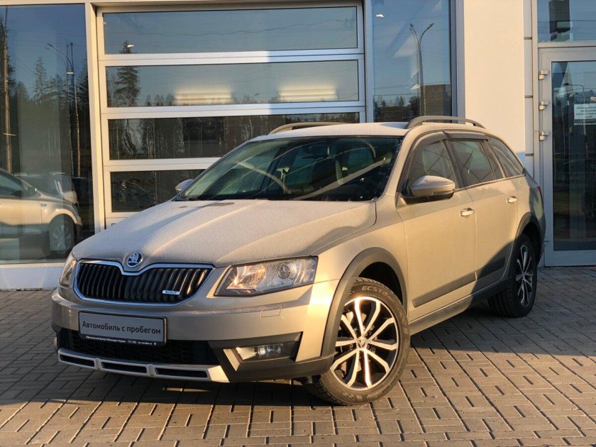 Skoda Octavia бежевый
