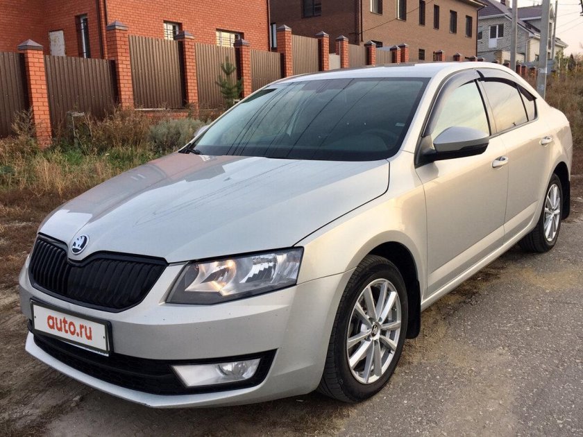 Шкода Октавия бежевая