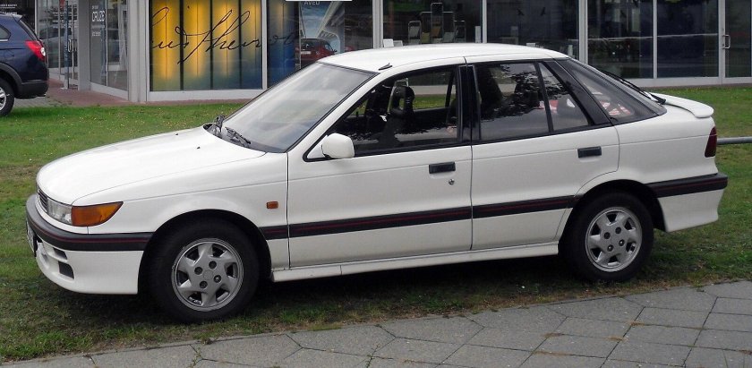 Mitsubishi Lancer 4 1992