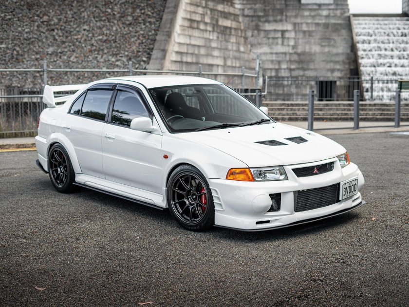 Mitsubishi lancer 6